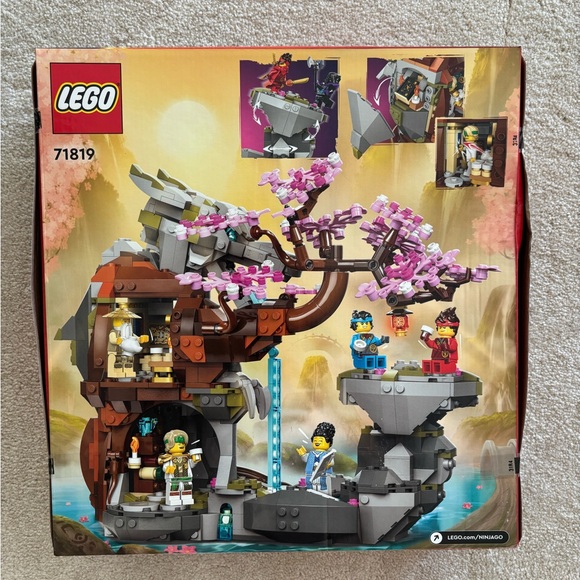 NEW Lego Gray and Blue Building Set with Ninjago Theme - Picture 2 of 6